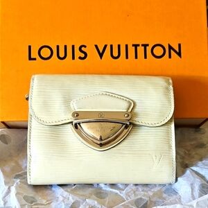 Authentic Louis Vuitton Joey Wallet in Ivory w/COA